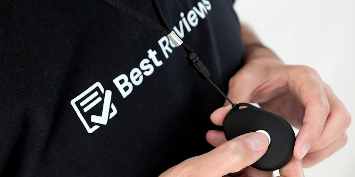 Best Reviews Content Creator testing LifeStation Sidekick button