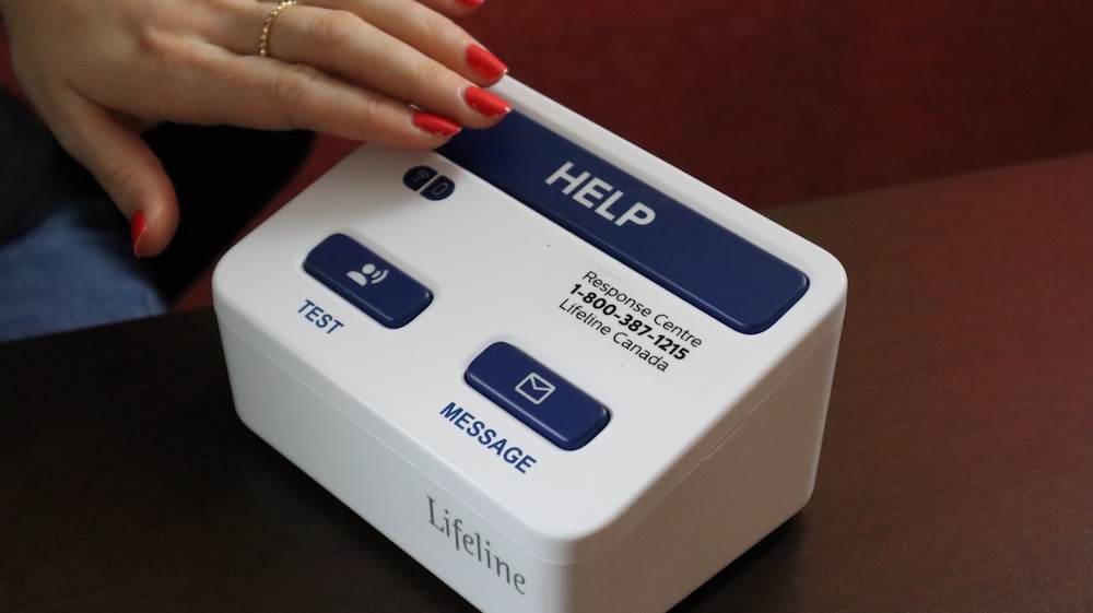 Lifeline at home homesafe cellular medical alert system